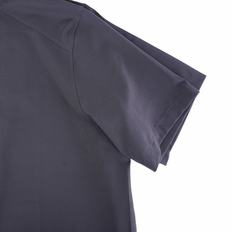 男子圆领短袖T恤