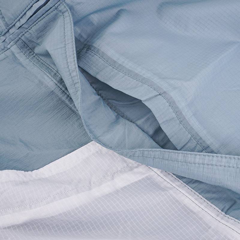 男子连帽薄款运动外套