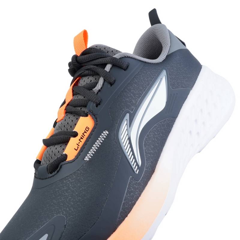 男子轻云跑步鞋