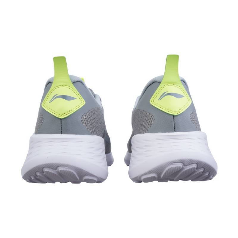 男子潮流百搭轻量回弹休闲慢跑鞋