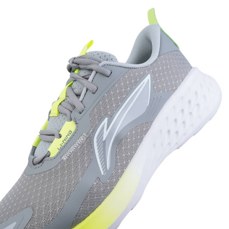 男子潮流百搭轻量回弹休闲慢跑鞋