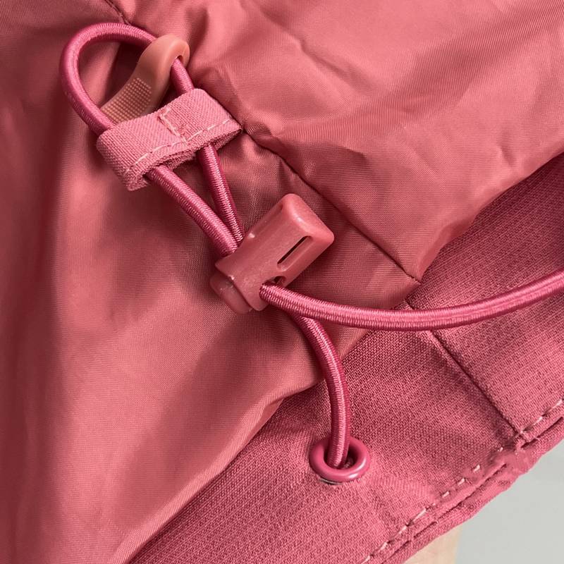 女子三合一加绒连帽时尚运动冲锋衣