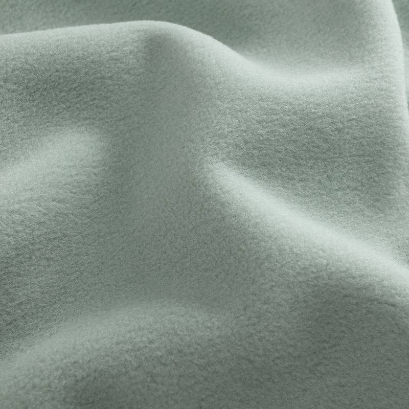 女子泡芙绒连帽卫衣