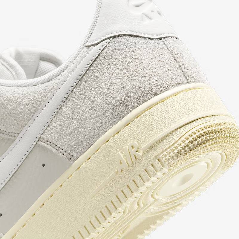 男鞋Air Force 1 '07 LX 空军一号运动鞋 HF2897-001