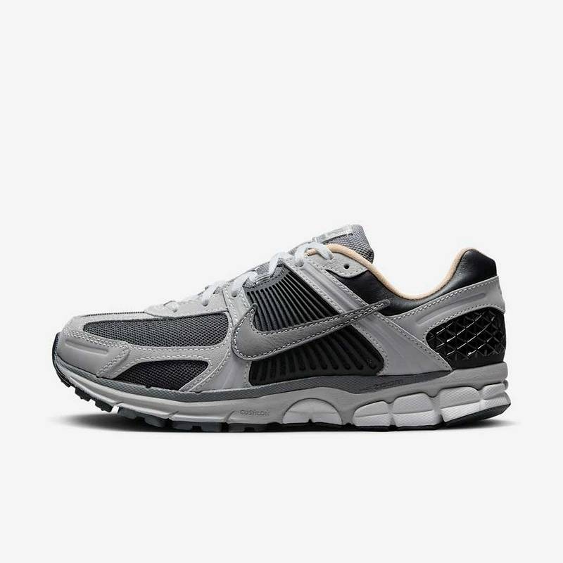 男子NIKE ZOOM VOMERO 5运动休闲鞋HV5982-001