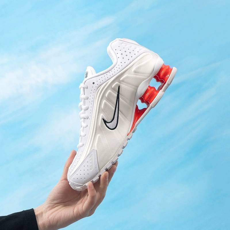 女子NIKE SHOX R4运动休闲鞋AR3565-103