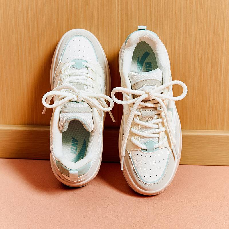 女子运动板鞋122538079-1