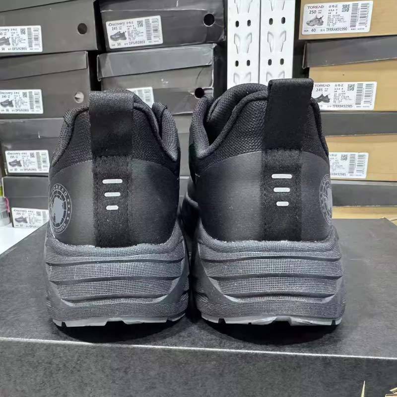 男式徒步鞋TFAAAM91290