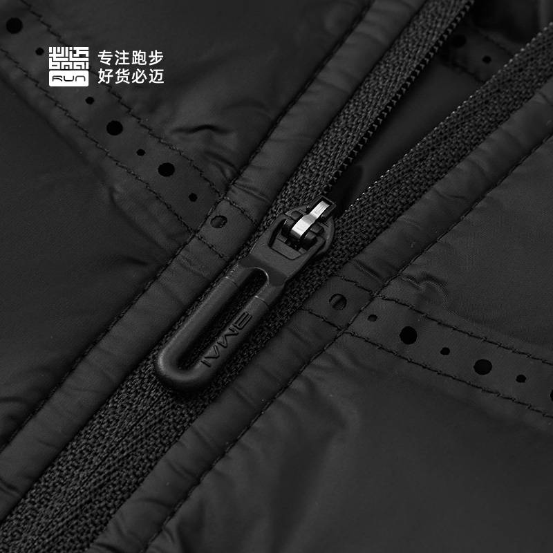 女子跑步轻量鹅绒马甲v3夜幕黑FRWL006-1