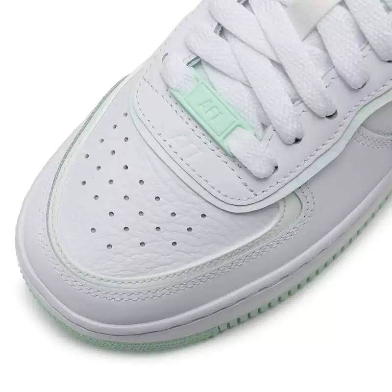 女子运动鞋低帮透气板鞋FZ3773-100