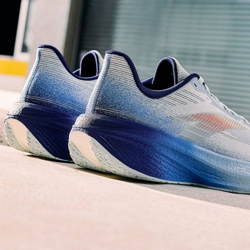 舒适缓震男子长距离轻量化训练跑鞋112615555-1