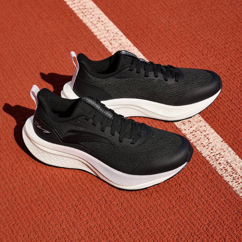 马赫6代SE女子竞速训练跑鞋122615582-5