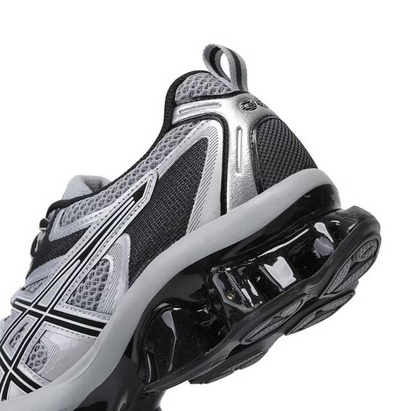 男女同款GEL-QUANTUM KINETIC跑步鞋 1203A270-022