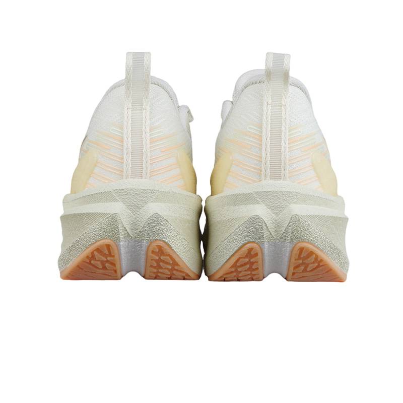 女子减震回弹碳板跑鞋974118110021