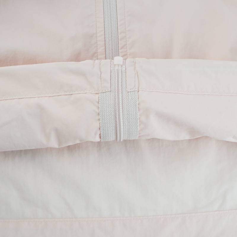 女款宽松梭织反光时尚外搭运动防晒服P226W197/028B