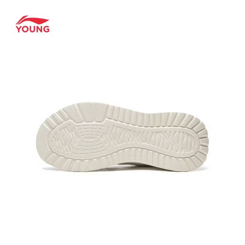 大童宁辉减震回弹溯溪扣休闲鞋YKCW066-4