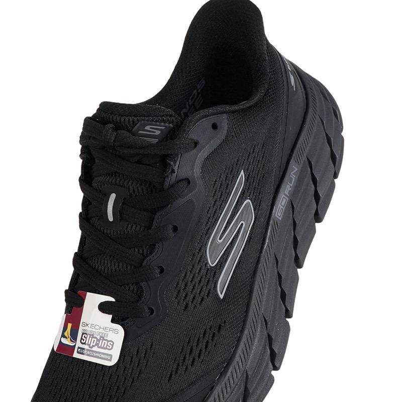 男子GO RUN运动训练跑步鞋221240-BBK